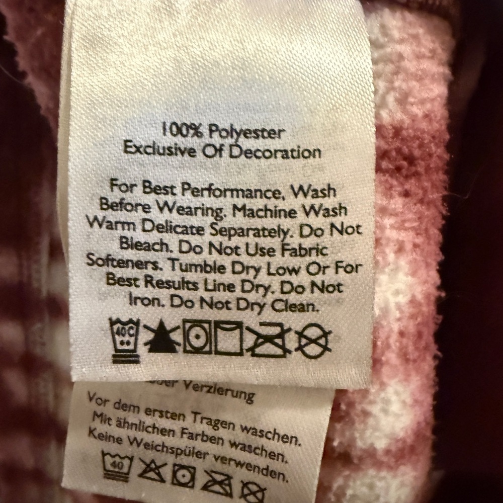 Eddie Bauer Women’s Burgundy and White Tie-Dye Half-Zip Fleece - Picture 4 of 4